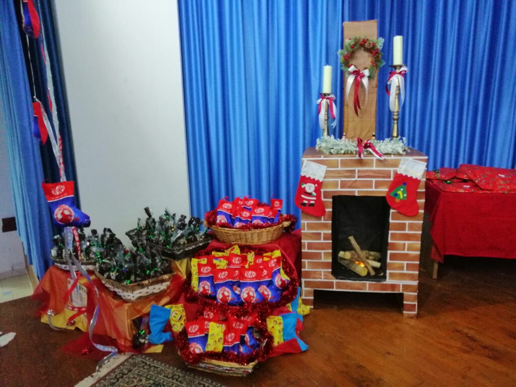 Da una busta della spesa nasce una piccola magia – Gli eventi natalizi alla Caritas Santa Famiglia